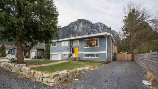 1800 Cedar Drive, Valleycliffe, Squamish 